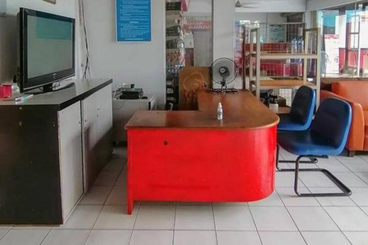 Laponca Residence Pondok Cabe Syariah Redpartner Buaran Kültér fotó