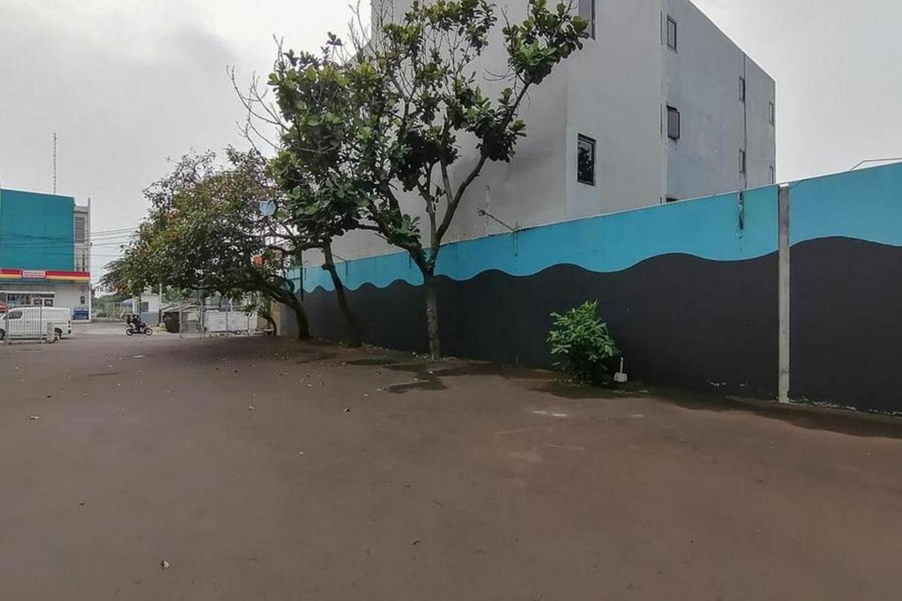 Laponca Residence Pondok Cabe Syariah Redpartner Buaran Kültér fotó